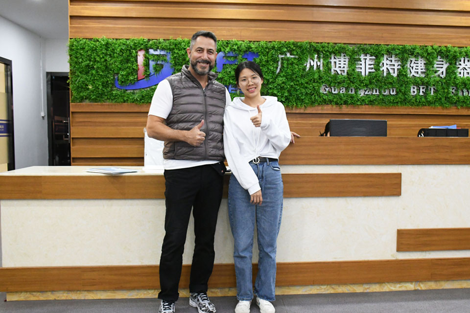 美國(guó)采購(gòu)健身器材